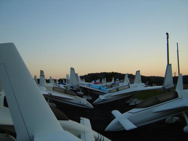 FA2007_-_Canards_at_Rough_River.JPG