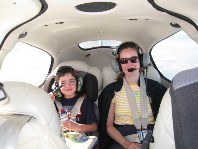 Kay_and_Sean_enjoy_the_ride__over_Northern_California_080630.jpg
