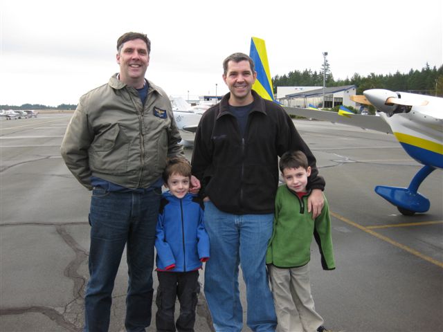 Tom_Alex_Jim_and_Alex_Piavis_fly_to_Bremerton_for_lunch_100103.jpg