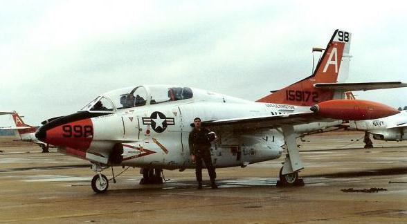 Tom_and_the_T2_at_NAS_Meridian_Nov_9246.jpg